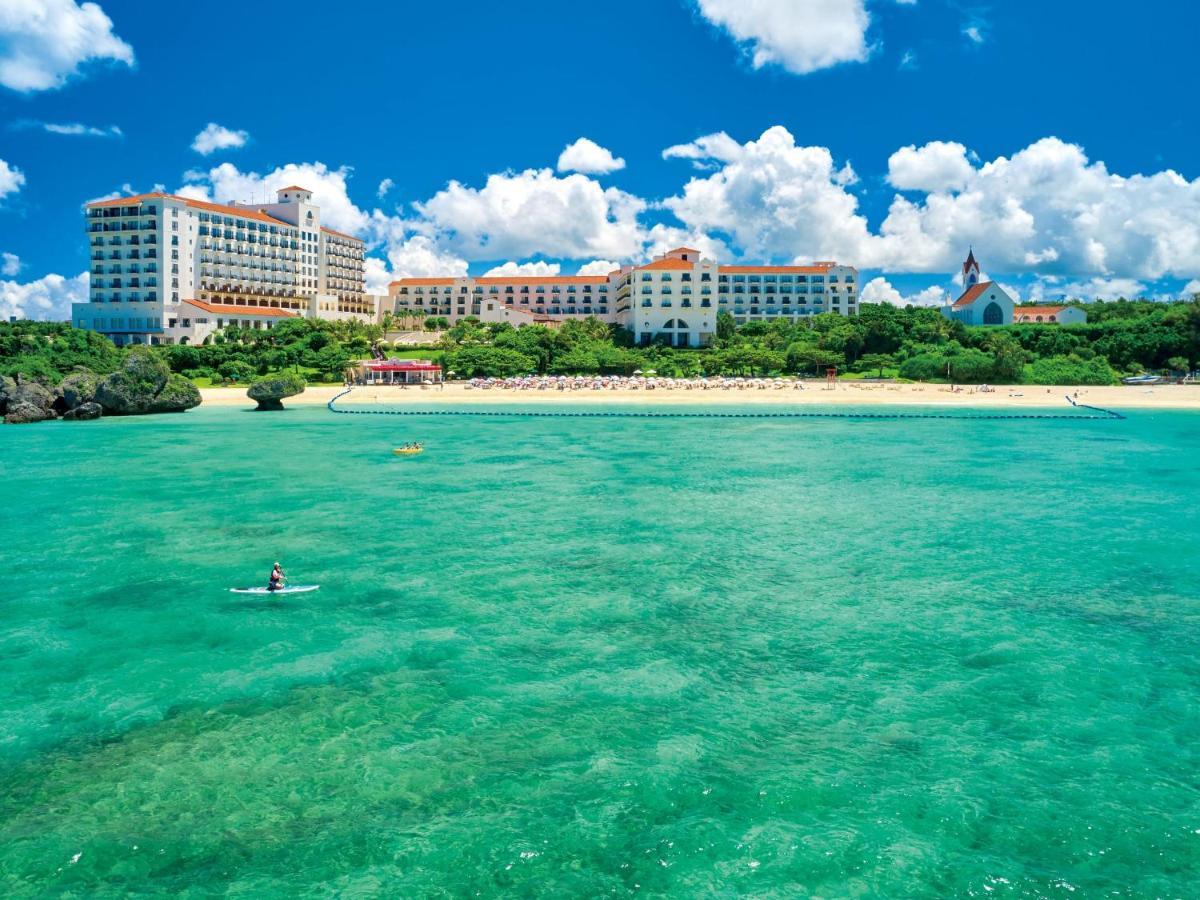 Hotel Nikko Alivila Yomitan Exteriér fotografie Hilton Okinawa